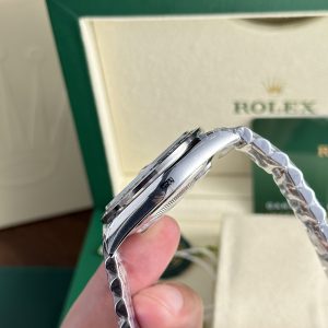 Rolex Day-Date Ice Blue Dial Bezel Diamonds Baguette GM Factory 40mm (2)