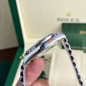 Rolex Day-Date Ice Blue Dial Bezel Diamonds Baguette GM Factory 40mm (2)