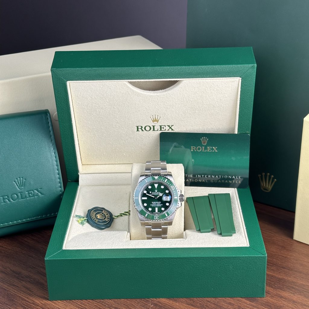 Rolex Submariner Hulk 116610LV Best Replica Watch VS Factory 40mm (1)