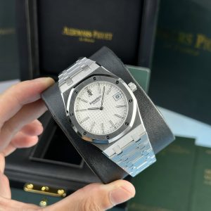 Audemars Piguet Royal Oak Selfwinding 15300ST (2)