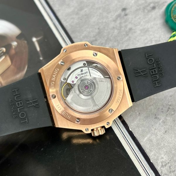 Hublot Big Bang One Click King Gold Customs Bezel Moissanite Diamonds 39mm (2)