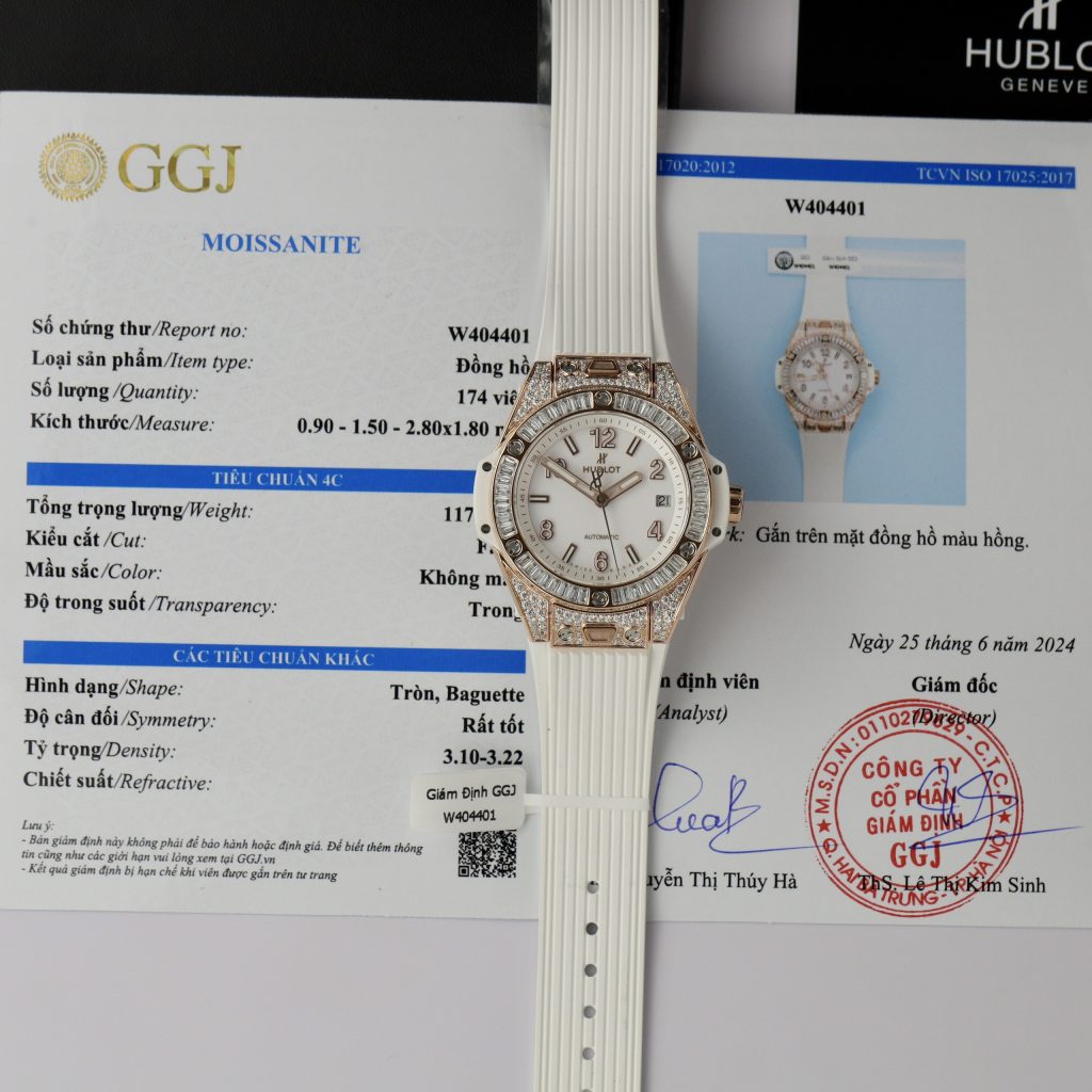 Hublot Big Bang One Click King Gold Customs Moissanite Baguette Diamonds 39mm (11)