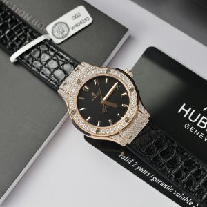 Hublot Classic Fusion King Gold Black Customs Full Moissanite Diamonds HBF 33mm (6)