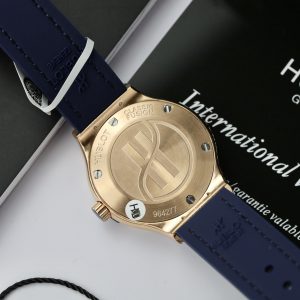 Hublot Classic Fusion King Gold Blue Customs Full Moissanite Diamonds HBF 33mm (9)