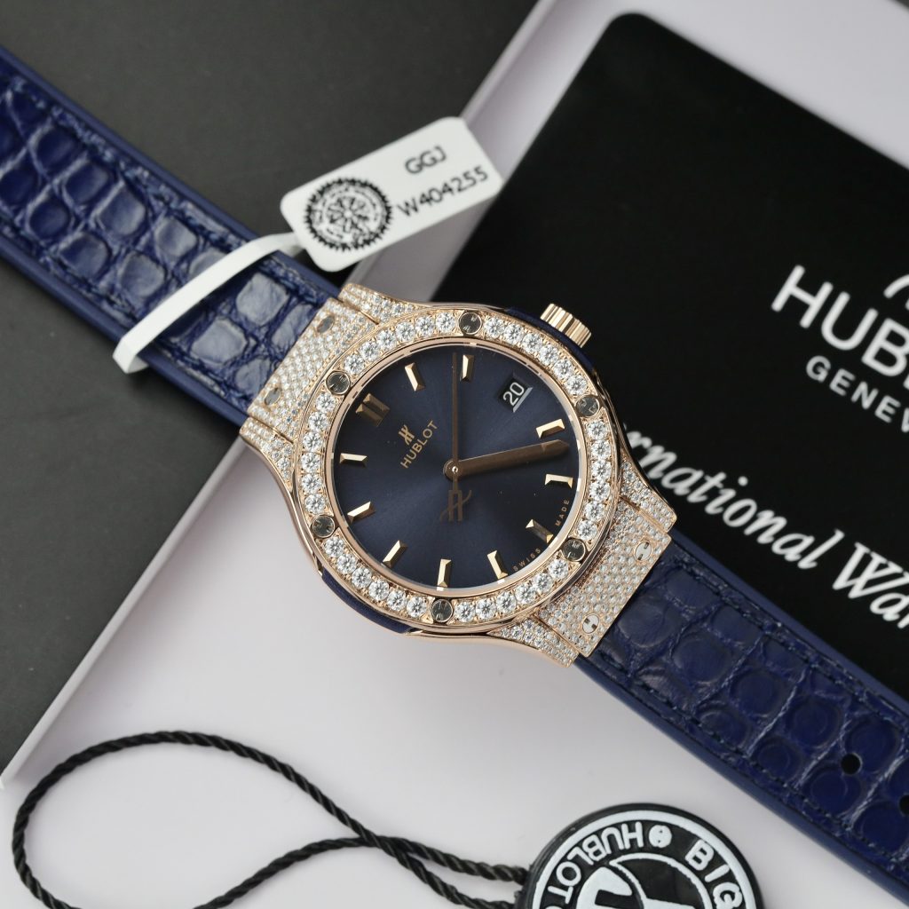 Hublot Classic Fusion King Gold Blue Customs Full Moissanite Diamonds HBF 33mm (9)