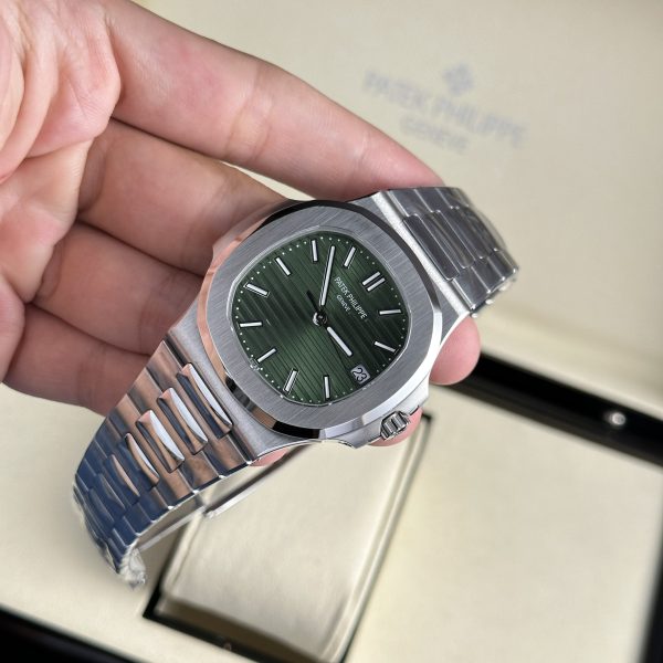 Patek Philippe Nautilus 5711 Best Replica Watch Green Dial 3K Factory 40mm (1)