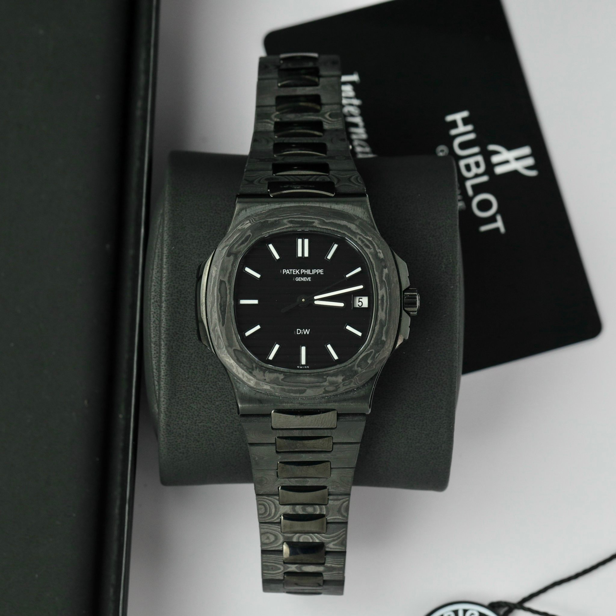 Patek Philippe Nautilus 5711 DiW Carbon Best Replica Watches 40mm ...