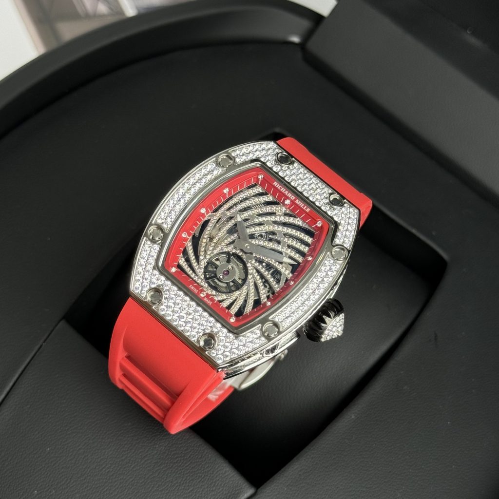 Richard Mille RM51-02 Replica Watches Red Rubber Strap 40mm (1)