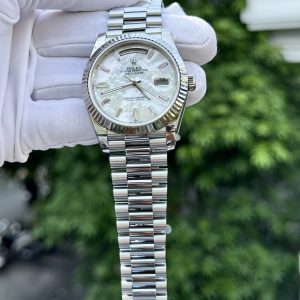 Rolex Day-Date Mother Of Pearl & Moissanite Customs GM Factory 40mm (6)