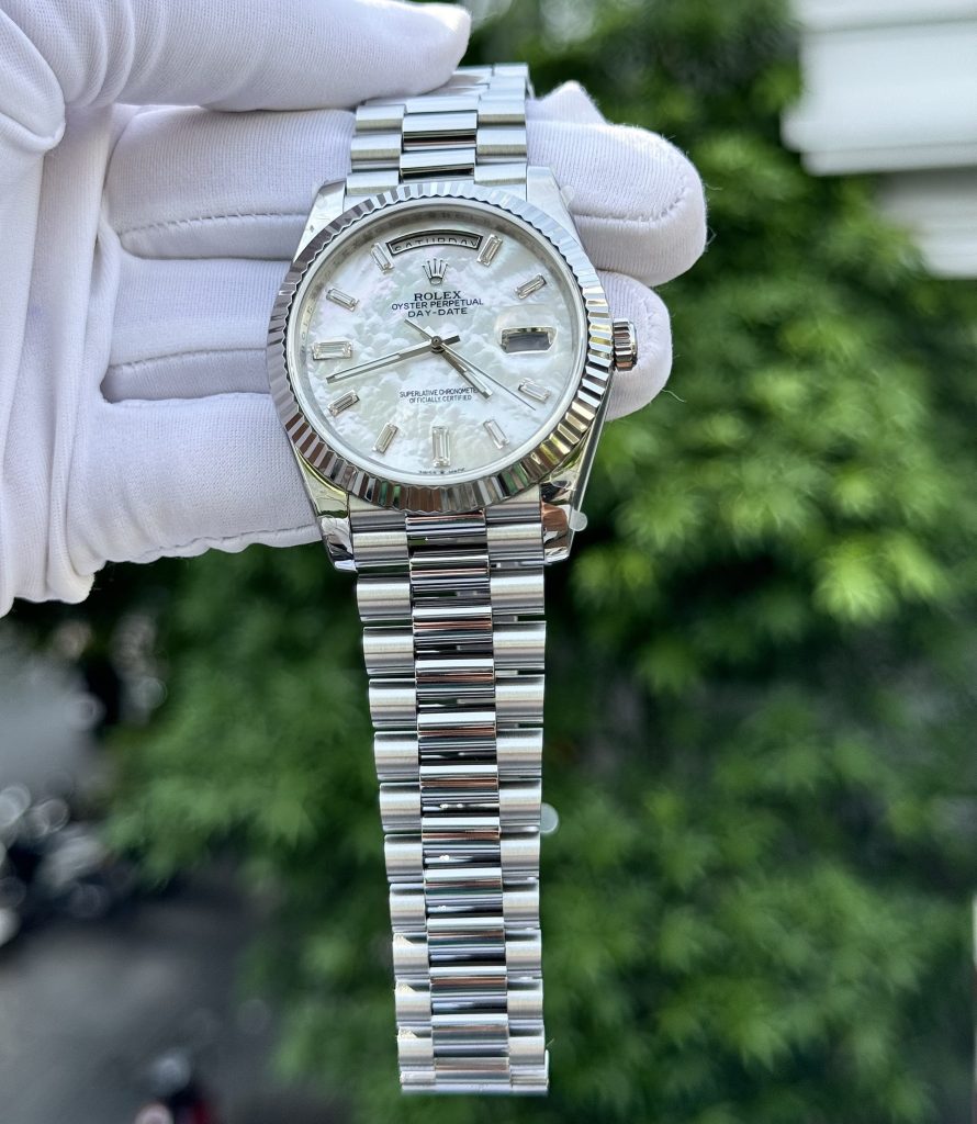 Rolex Day-Date Mother Of Pearl & Moissanite Customs GM Factory 40mm (6)