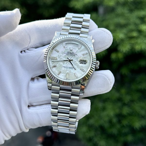 Rolex Day-Date Mother Of Pearl & Moissanite Customs GM Factory 40mm (6)