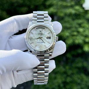 Rolex Day-Date Mother Of Pearl & Moissanite Customs GM Factory 40mm (6)