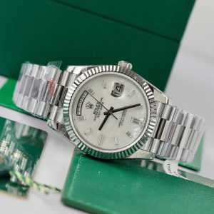 Rolex Day-Date Mother Of Pearl & Moissanite Customs GM Factory 40mm (11)