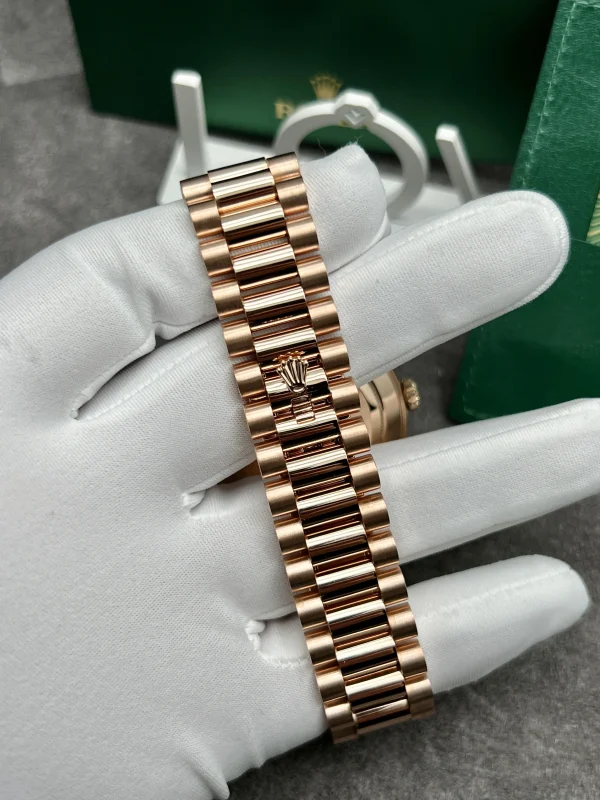 Rolex Day-Date Real Gold 18K Customs Diamond Chocolate Dial 40mm (2)