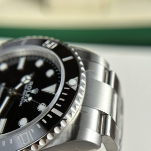 Rolex Submariner No Date 124060 Best Replica Watch VS Factory 41mm (1)