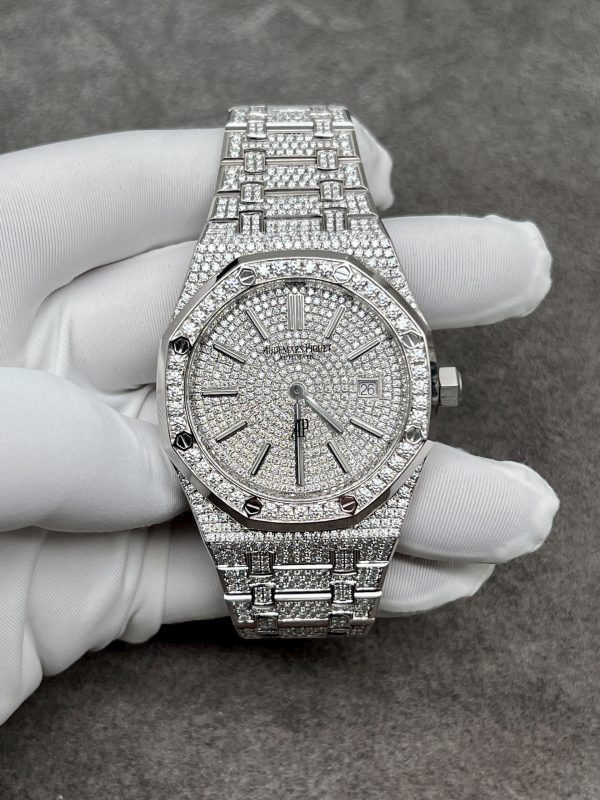 Audemars Piguet Iced Out Royal Oak White Gold Customs Full Diamonds 41mm (1)