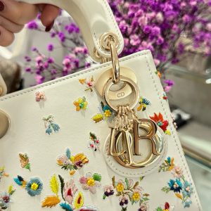 Dior Lady Womens Replica Bags Embroidered Motifs 17cm (2)