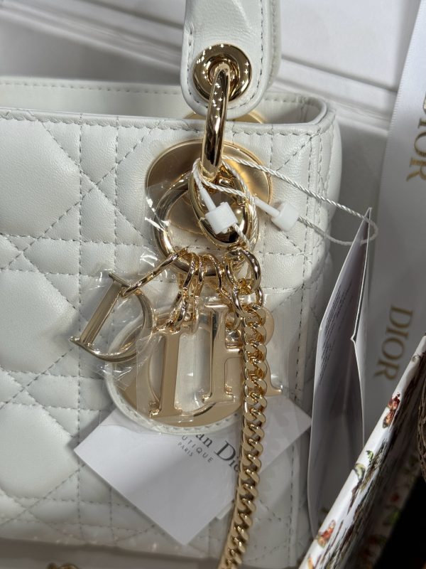 Dior Lady Womens White Best Replica Bags Gold Lock 17cm (2)