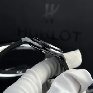 Hublot Classic Fusion Ceramic Black Movement SW300 Best Replica JJZ 42mm