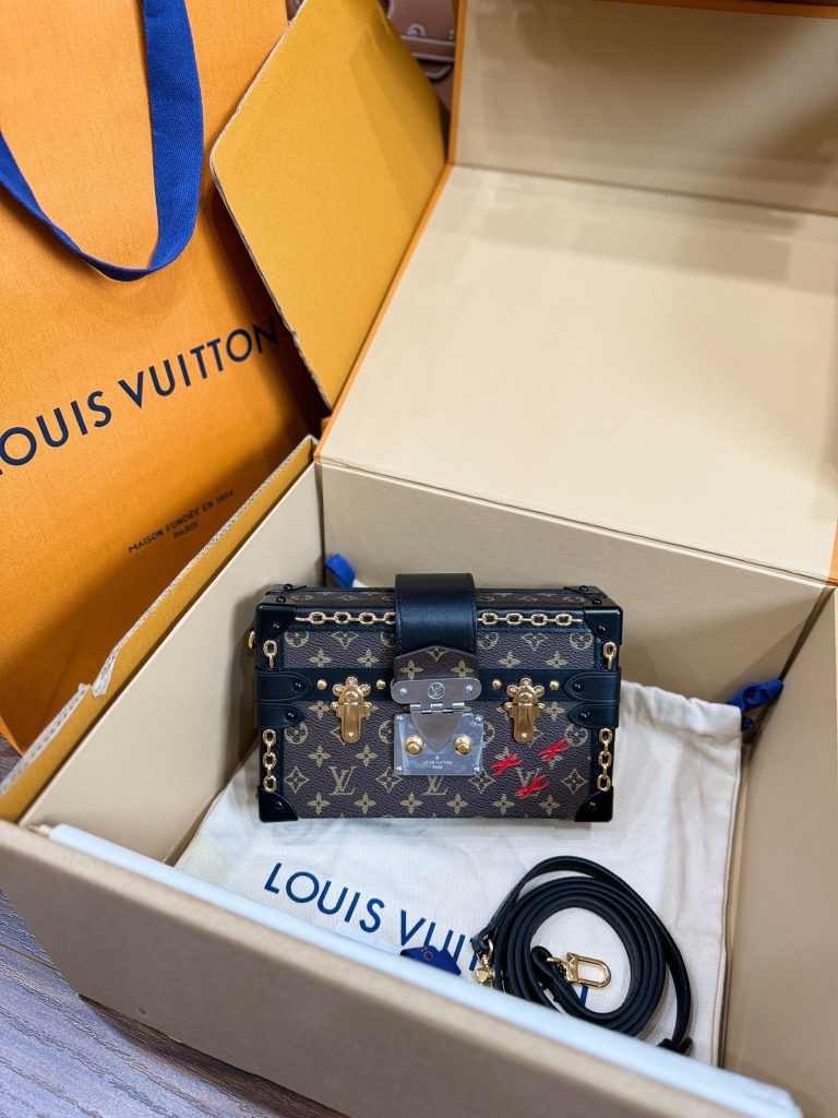 Louis Vuitton Petite Malle Monogram Womens Replica Bags 20x12x5cm (2)