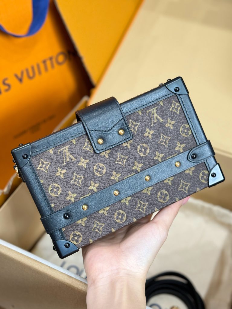 Louis Vuitton Petite Malle Monogram Womens Replica Bags 20x12x5cm (2)