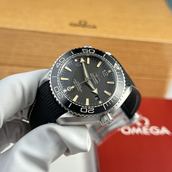 Omega Planet Ocean 600M Best Replica Black Color VS Factory (2)