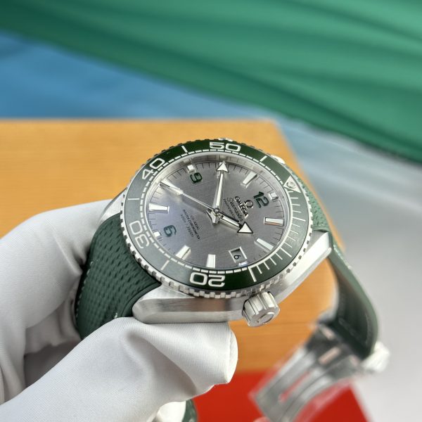 Omega Planet Ocean 600M Gray Dial Bezel Green Ceramic Best Replica VSF (1)