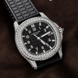 Patek Philippe Aquanaut 5067 Black Customs Full Moissanite Diamonds (6)