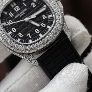 Patek Philippe Aquanaut 5067 Black Customs Full Moissanite Diamonds (6)