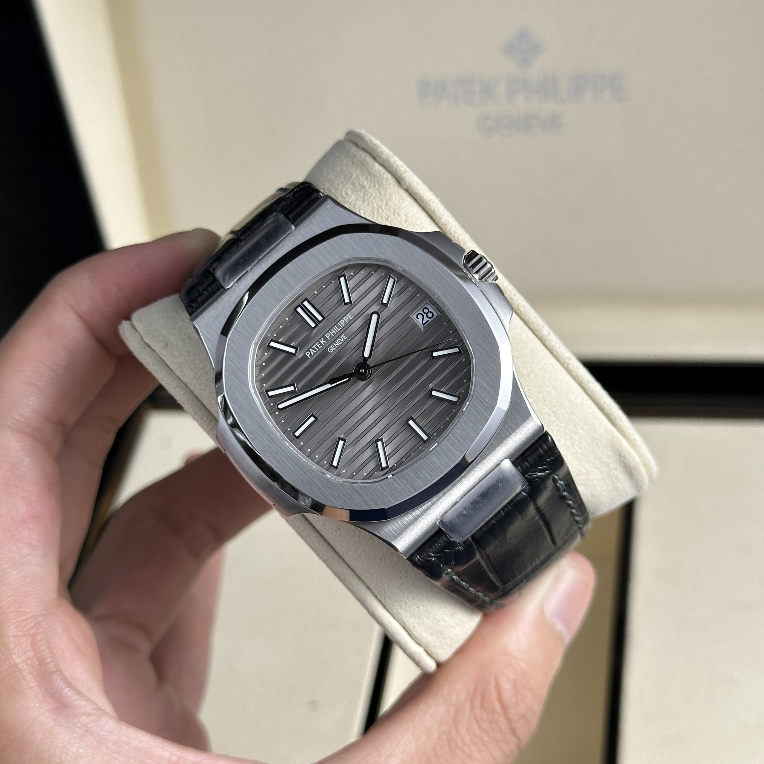 Patek Philippe Best Replica Watch Nautilus 5711 Gray Dial 3K Factory 40mm (8)
