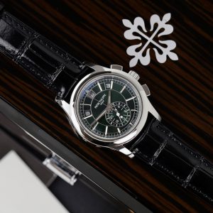 Patek Philippe Complications 5905G Green Dial Replica Watch 42mm (1)