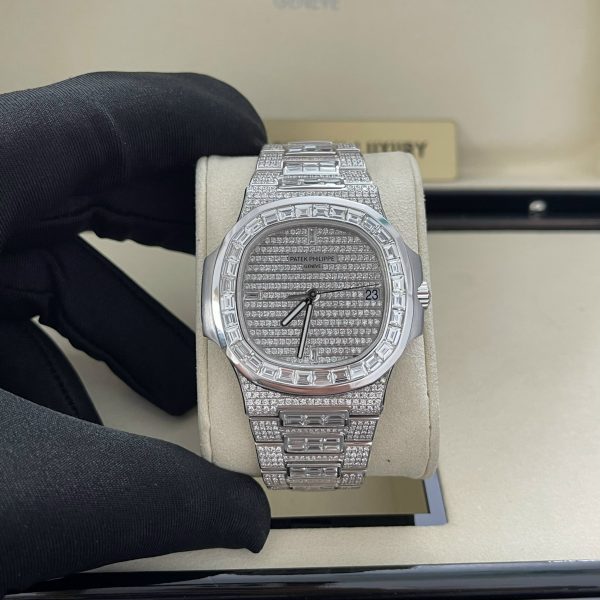 Patek Philippe Iced Out Nautilus 5719 Customs White Gold & CVD Diamonds Best Replica 40mm (4)