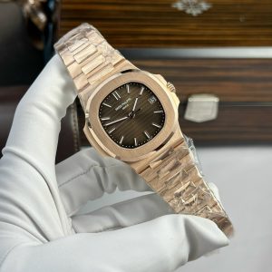 Patek Philippe Nautilus 5711 Refined Version Gold Wrapped Best Replica Watch 40mm (1)