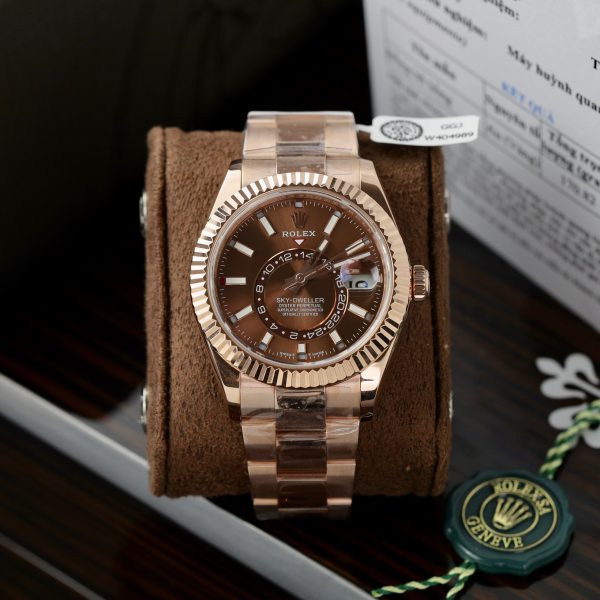 Đồng Hồ Rolex Sky-Dweller Bọc Vàng 18K Mặt Chocolate Chế Tác 1:1 phiên bản chế tác Hong Kong có sẵn tại DWatch Luxury.