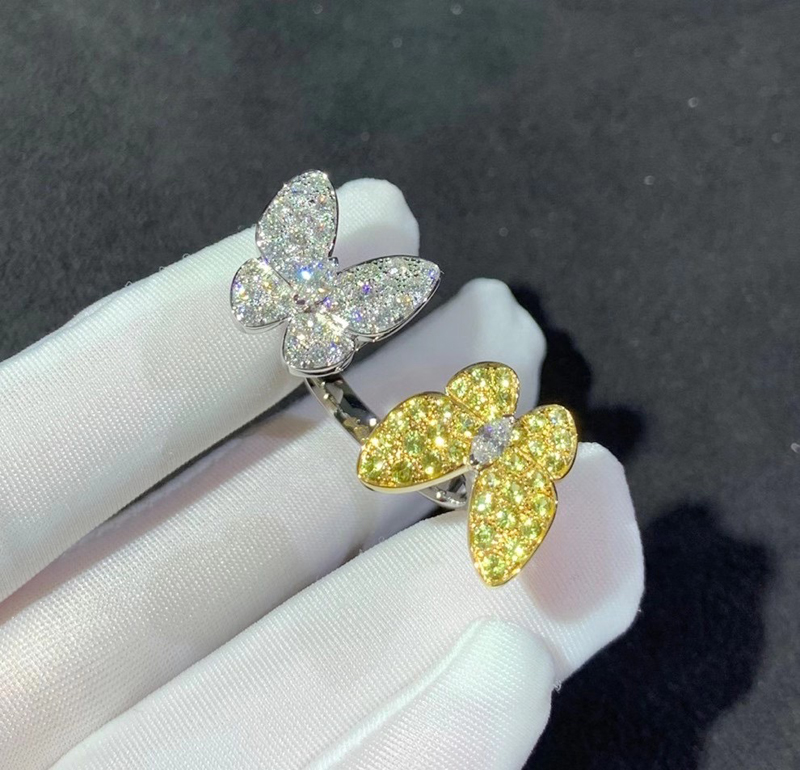 Van Cleef & Arpels Butterfly Ring Womens Custom Natural Diamond 18K Gold (2)