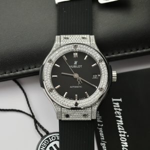 Hublot Classic Fusion Customs Moissanite Diamonds Black Color 38mm (2)