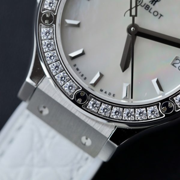 Hublot Classic Fusion Mother Of Pearl Dial Bezel Diamonds HB Factory 33mm