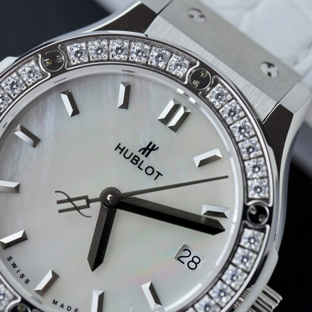 Hublot Classic Fusion Mother Of Pearl Dial Bezel Diamonds HB Factory 33mm