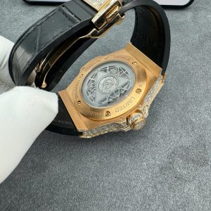 Hublot Sang Bleu Real Gold 18K Full Diamonds Baguette 45mm (3)