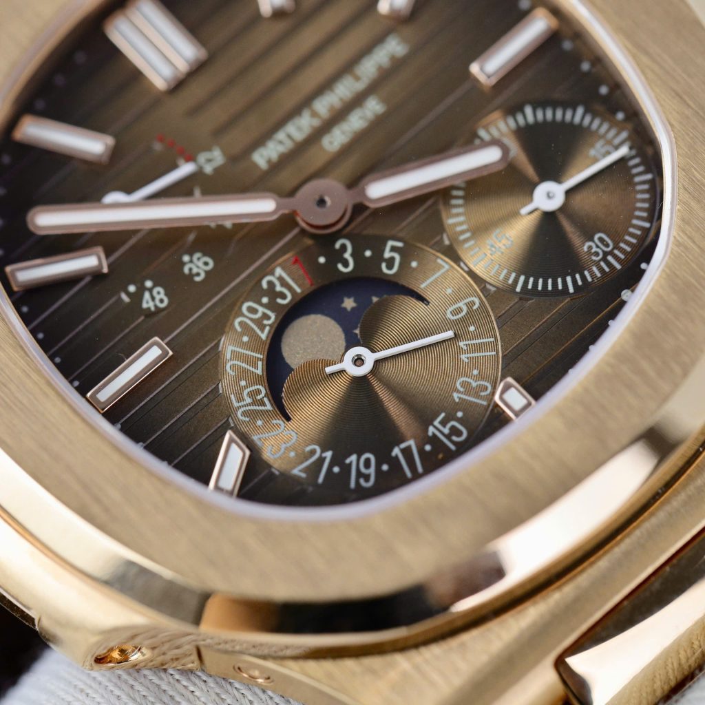 Patek Philippe Nautilus 5712R Gold Wrapped Refined Version Best Replica Watch PPF 40mm (2)