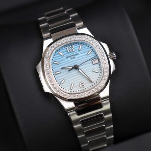 Patek Philippe Nautilus 7010G Best Replica Watch GR Factory 32mm (2)