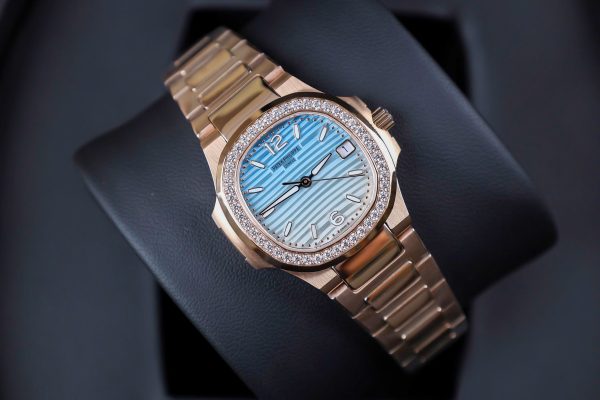 Patek Philippe Nautilus 7010R Bezel Diamonds Replica Watch 32mm (1)