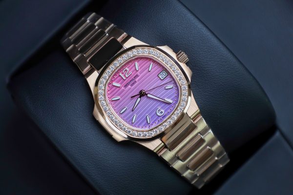 Patek Philippe Nautilus 7010R Pink Dial Best Replica Watch 32mm (2)