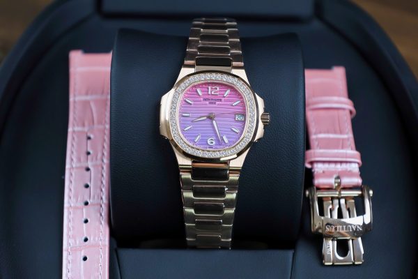 Patek Philippe Nautilus 7010R Pink Dial Best Replica Watch 32mm (2)