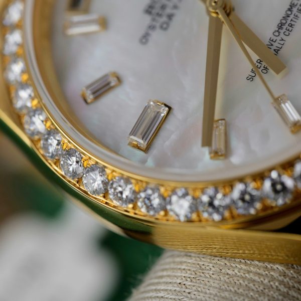 Rolex Best Replica Day-Date Gold Wrapped MOP & Moissanite Diamonds Dial GM 40mm (12)