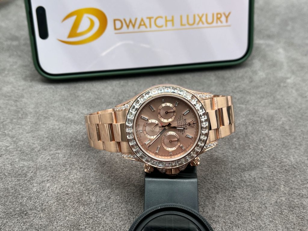 Rolex Cosmograph Daytona 126595TBR Real Gold & Diamonds Baguette 40mm (8)