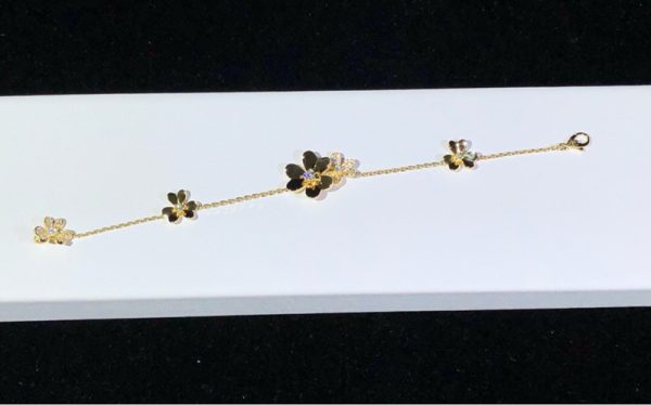 Van Cleef & Arpels Frivole Bracelet Custom 18K Gold Natural Diamond (2)