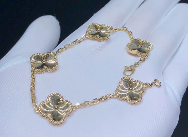 Van Cleef & Arpels Vintage Alhambra Bracelet 5 Motifs Custom 18K Gold (2)