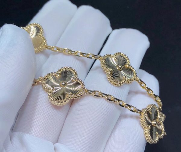 Van Cleef & Arpels Vintage Alhambra Bracelet 5 Motifs Custom 18K Gold (2)