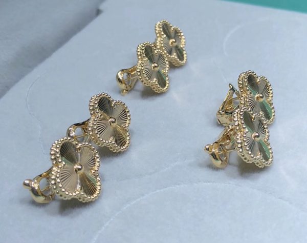 Van Cleef & Arpels Vintage Alhambra Womens Earring Remake 18K Gold (2)